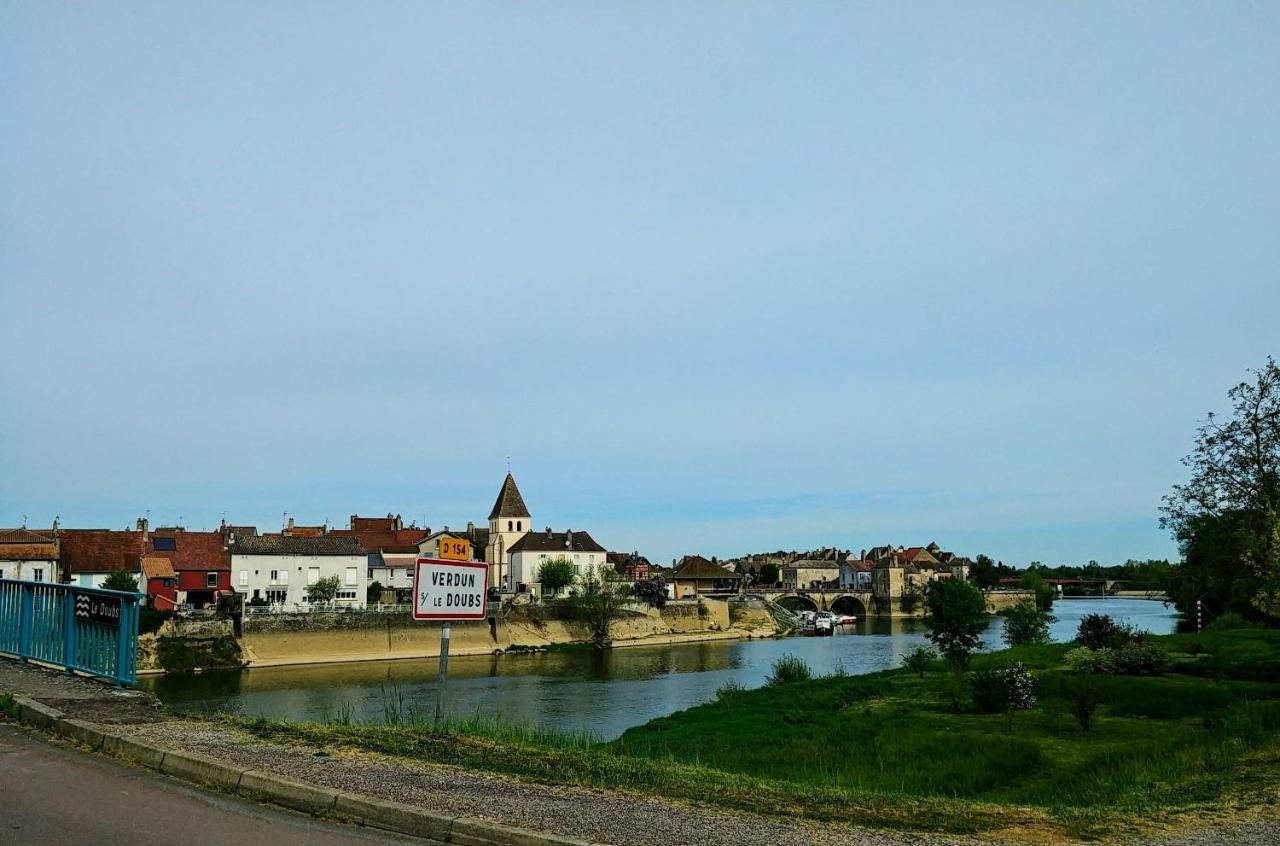 Doubs séjour Fée verte Verdun-sur-le-Doubs Extérieur photo