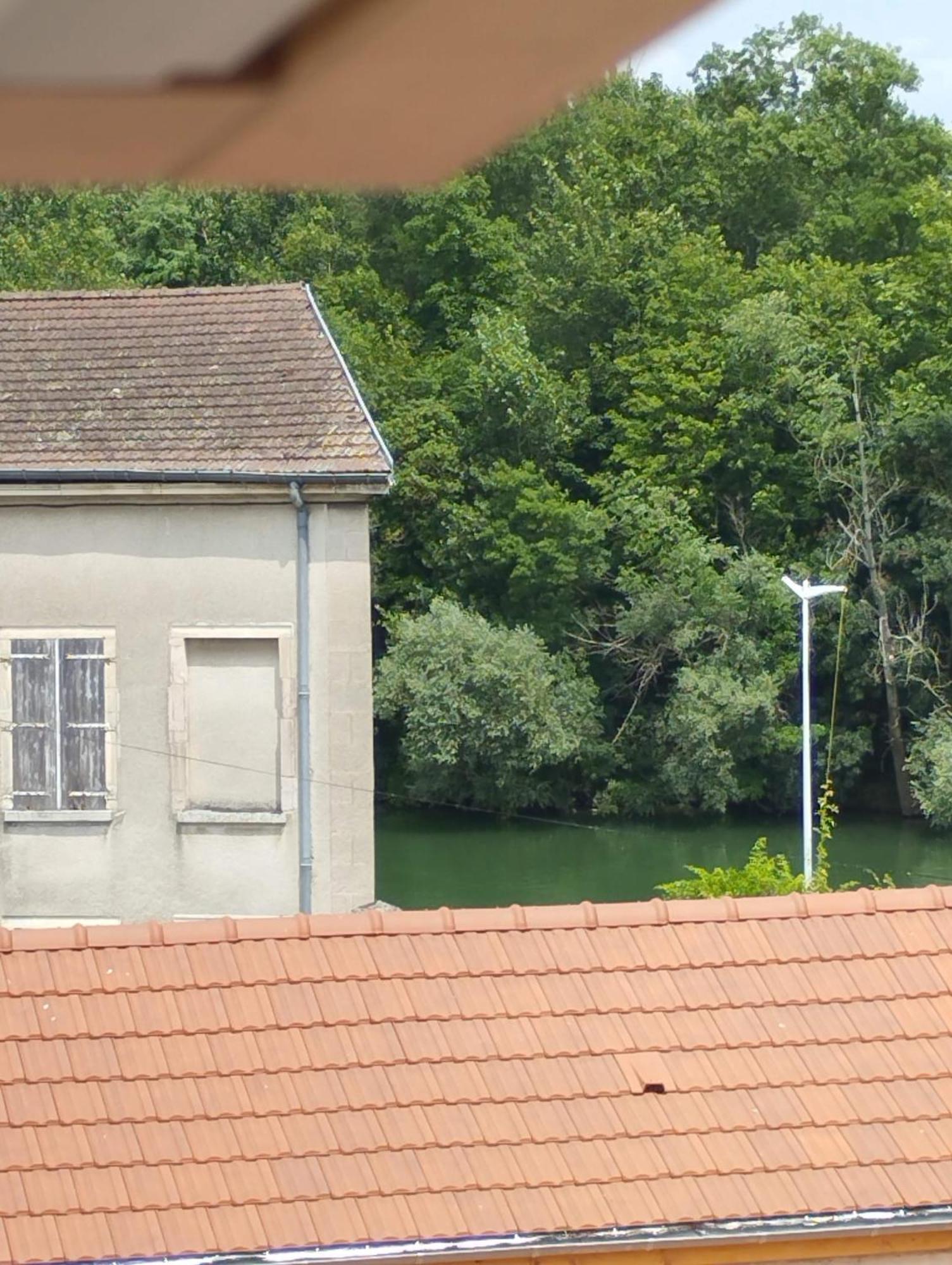 Doubs séjour Fée verte Verdun-sur-le-Doubs Extérieur photo